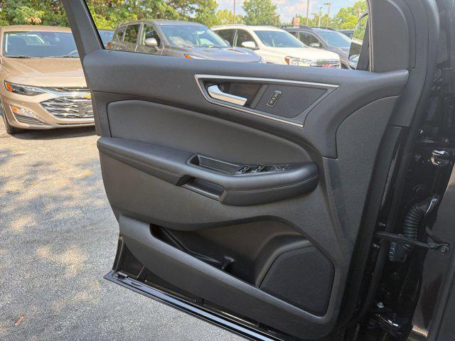 used 2024 Ford Edge car, priced at $25,925