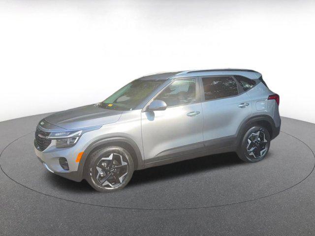 used 2025 Kia Seltos car, priced at $19,838