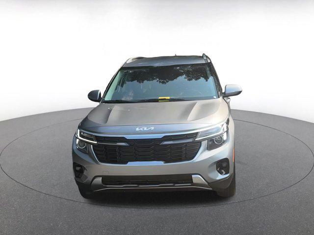 used 2025 Kia Seltos car, priced at $19,838