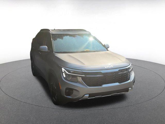 used 2025 Kia Seltos car, priced at $19,838