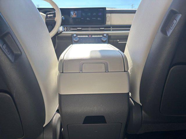 used 2025 Hyundai Santa Fe car, priced at $31,118