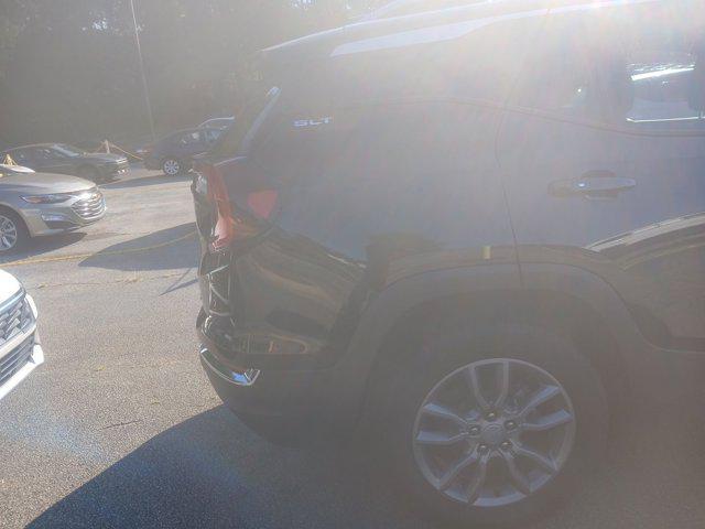 used 2024 GMC Terrain car, priced at $22,260