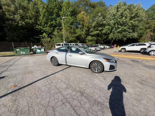 used 2023 Nissan Altima car, priced at $19,370