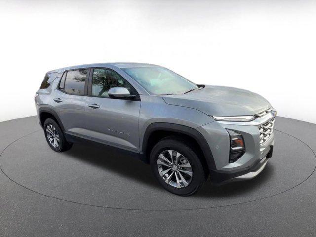 used 2025 Chevrolet Equinox car, priced at $24,236