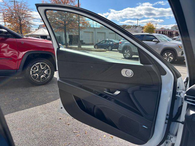 used 2025 Hyundai ELANTRA HEV car, priced at $23,625