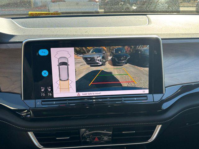 used 2025 Volkswagen Atlas car, priced at $35,300