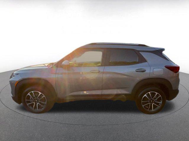 used 2025 Chevrolet TrailBlazer car, priced at $21,400