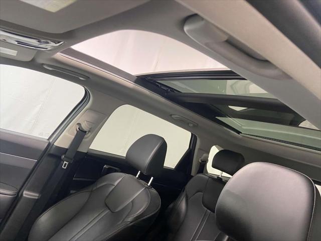 used 2024 Kia Sorento car, priced at $28,195