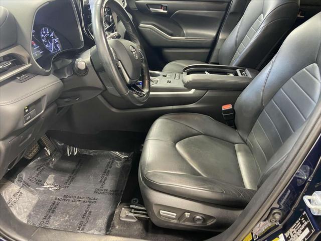 used 2020 Toyota Highlander car, priced at $24,999