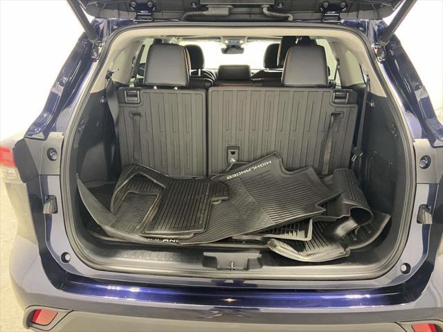 used 2020 Toyota Highlander car, priced at $24,999