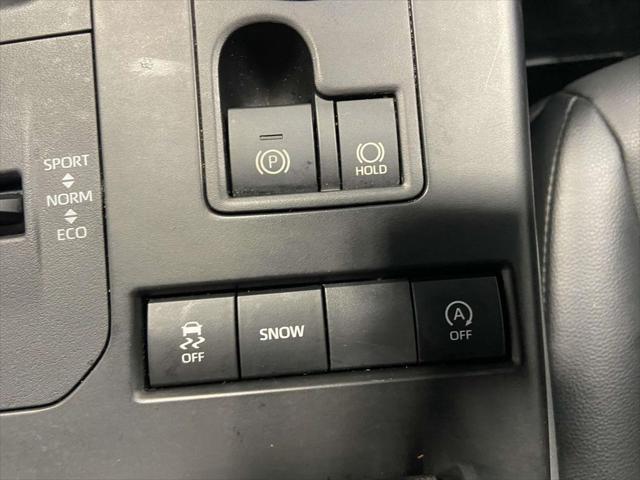 used 2020 Toyota Highlander car, priced at $24,999