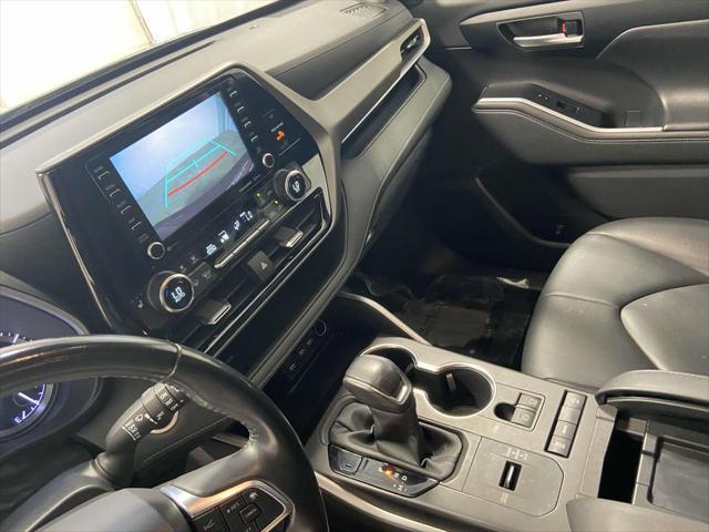 used 2020 Toyota Highlander car, priced at $24,999