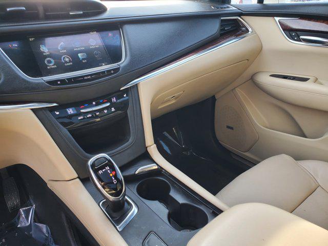used 2017 Cadillac XT5 car, priced at $16,500