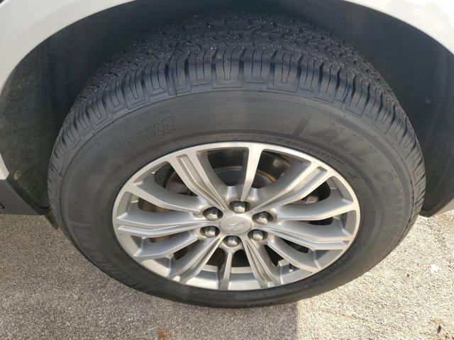 used 2017 Cadillac XT5 car, priced at $16,905