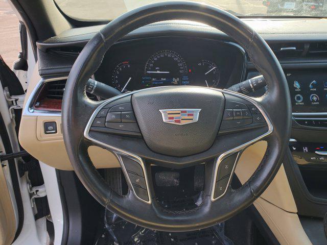 used 2017 Cadillac XT5 car, priced at $16,500