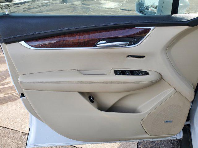 used 2017 Cadillac XT5 car, priced at $16,500