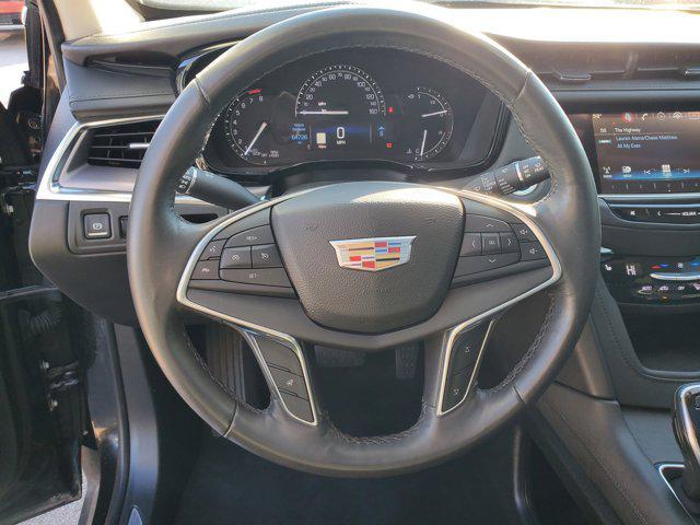 used 2017 Cadillac XT5 car, priced at $19,287