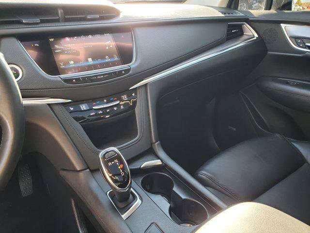 used 2017 Cadillac XT5 car, priced at $19,287