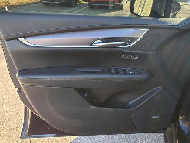 used 2017 Cadillac XT5 car, priced at $19,287