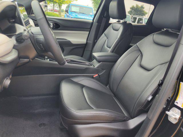 new 2025 Jeep Compass car, priced at $33,085