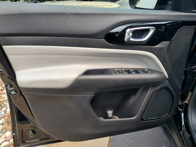 new 2025 Jeep Compass car, priced at $33,085