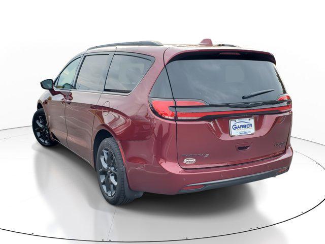 used 2022 Chrysler Pacifica car, priced at $36,693