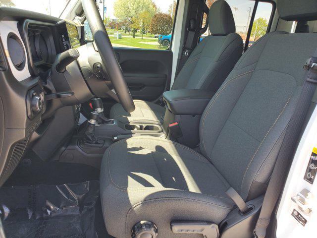 new 2025 Jeep Gladiator car, priced at $44,680