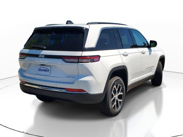 new 2024 Jeep Grand Cherokee car, priced at $45,243