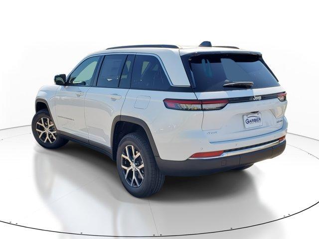 new 2024 Jeep Grand Cherokee car, priced at $45,243