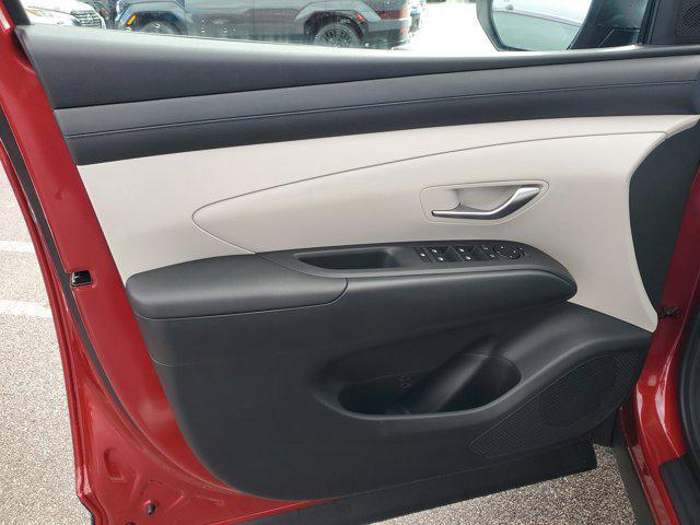 new 2026 Hyundai TUCSON Hybrid car, priced at $31,990