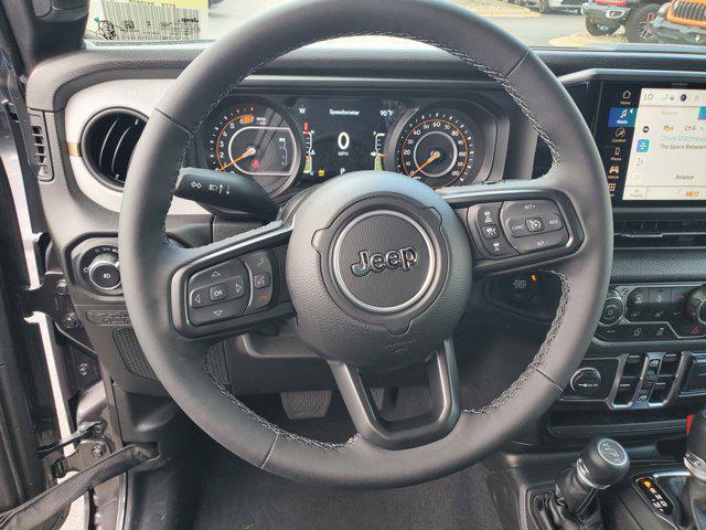 new 2025 Jeep Wrangler car, priced at $45,304