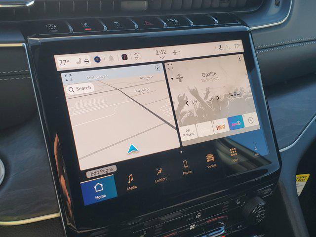 new 2025 Jeep Grand Cherokee car, priced at $38,648