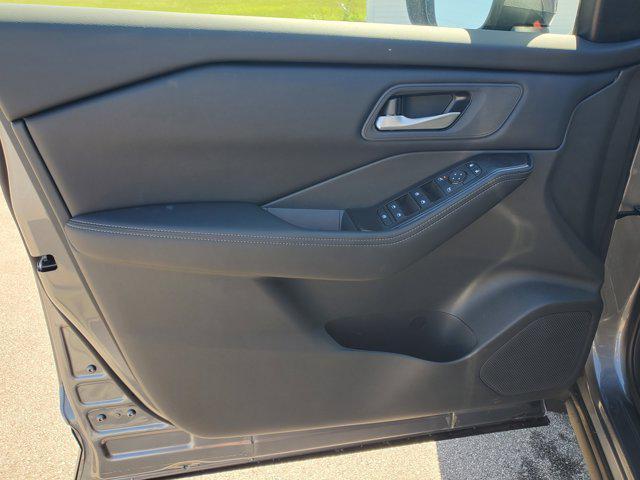 new 2025 Nissan Rogue car, priced at $33,385