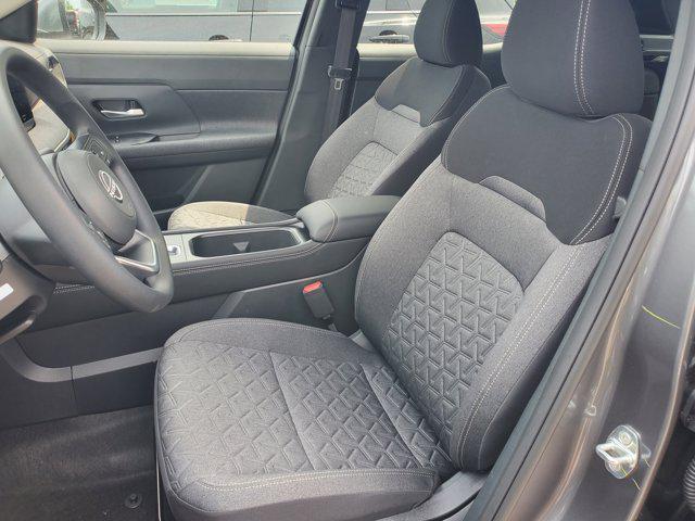 new 2025 Nissan Kicks car, priced at $25,000