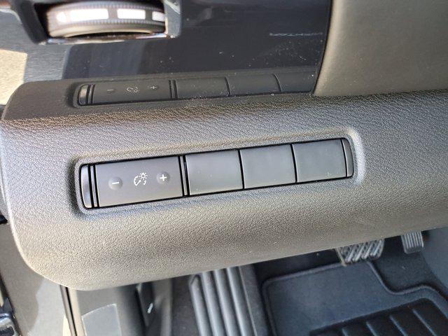 new 2025 Nissan Pathfinder car, priced at $39,610