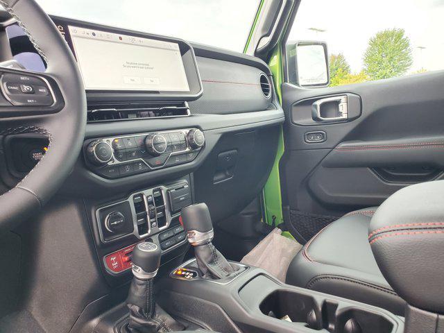 new 2025 Jeep Wrangler car, priced at $57,290