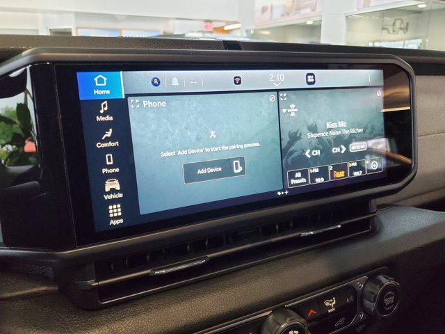 new 2025 Jeep Wrangler car, priced at $40,226