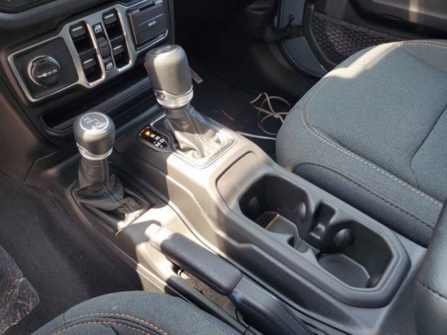new 2025 Jeep Wrangler car, priced at $45,304