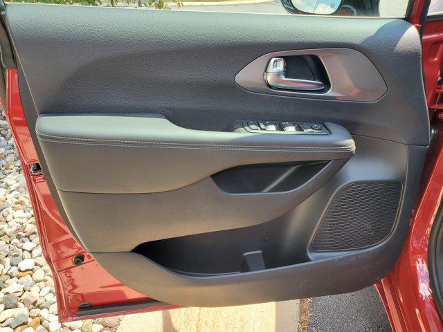 new 2025 Chrysler Voyager car, priced at $40,608