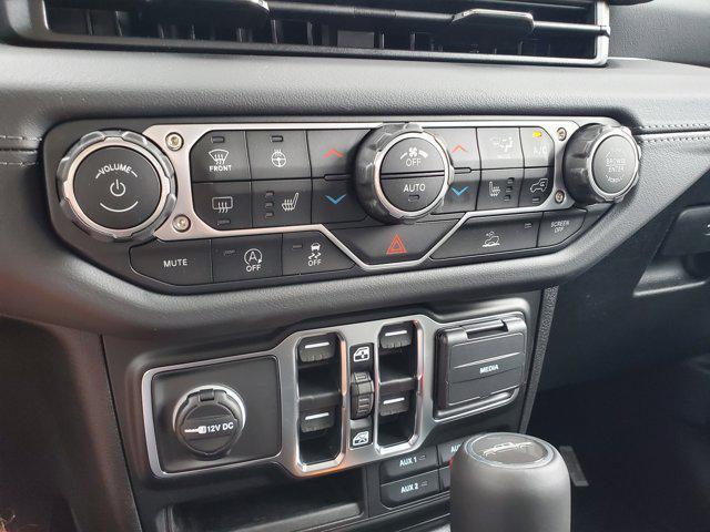 new 2025 Jeep Gladiator car, priced at $47,522