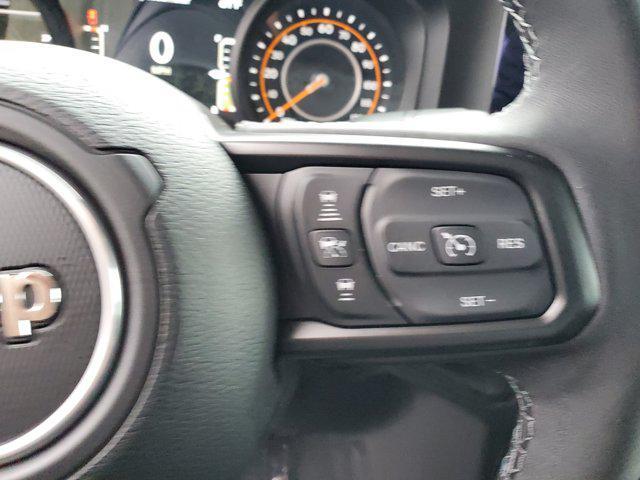 new 2025 Jeep Gladiator car, priced at $47,522