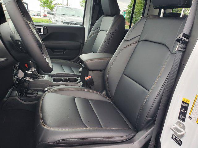 new 2025 Jeep Gladiator car, priced at $47,522