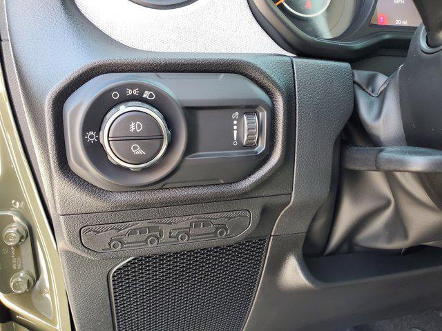 new 2025 Jeep Gladiator car, priced at $45,175