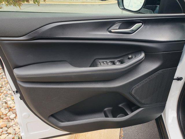 new 2025 Jeep Grand Cherokee car, priced at $39,610