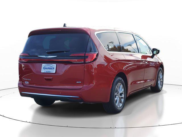 new 2025 Chrysler Pacifica car, priced at $47,635