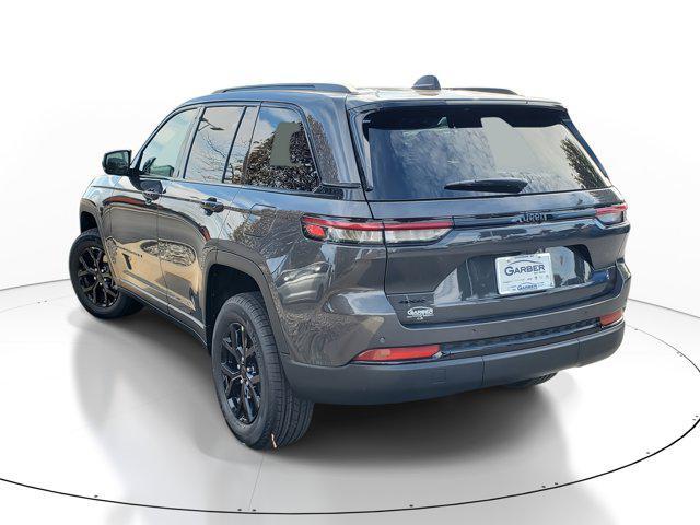 new 2025 Jeep Grand Cherokee car, priced at $40,547