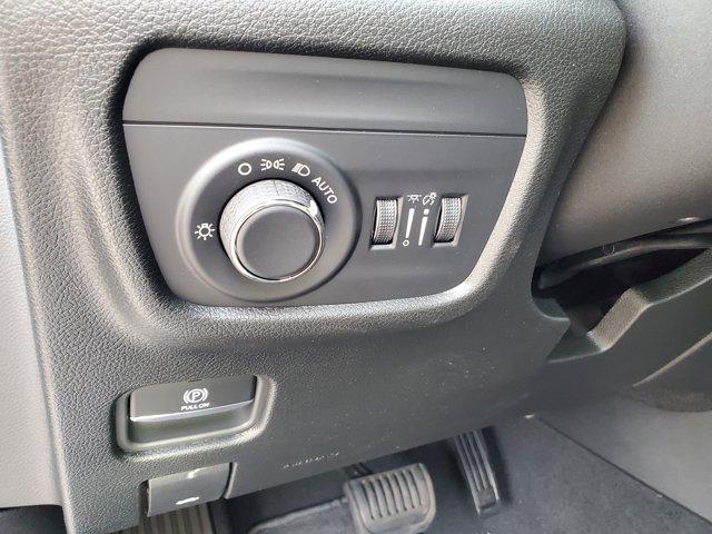 new 2025 Jeep Grand Cherokee car, priced at $34,851