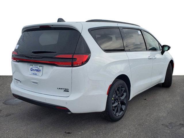 new 2024 Chrysler Pacifica car, priced at $54,954