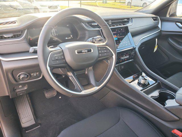 new 2025 Jeep Grand Cherokee car, priced at $35,360