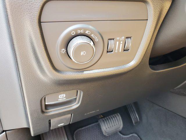 new 2025 Jeep Grand Cherokee car, priced at $56,525